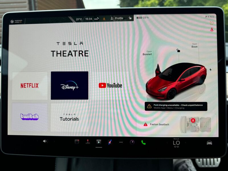 TESLA MODEL 3