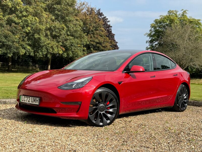 TESLA MODEL 3