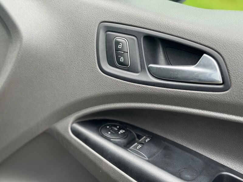 FORD TRANSIT CONNECT