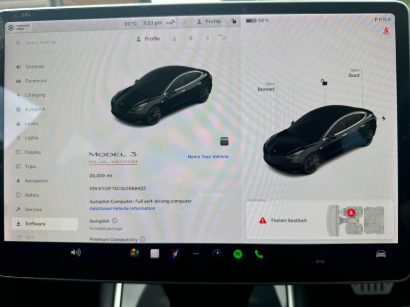 TESLA MODEL 3