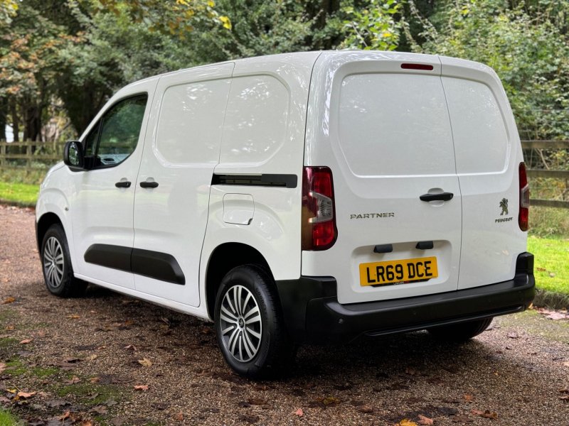 PEUGEOT PARTNER