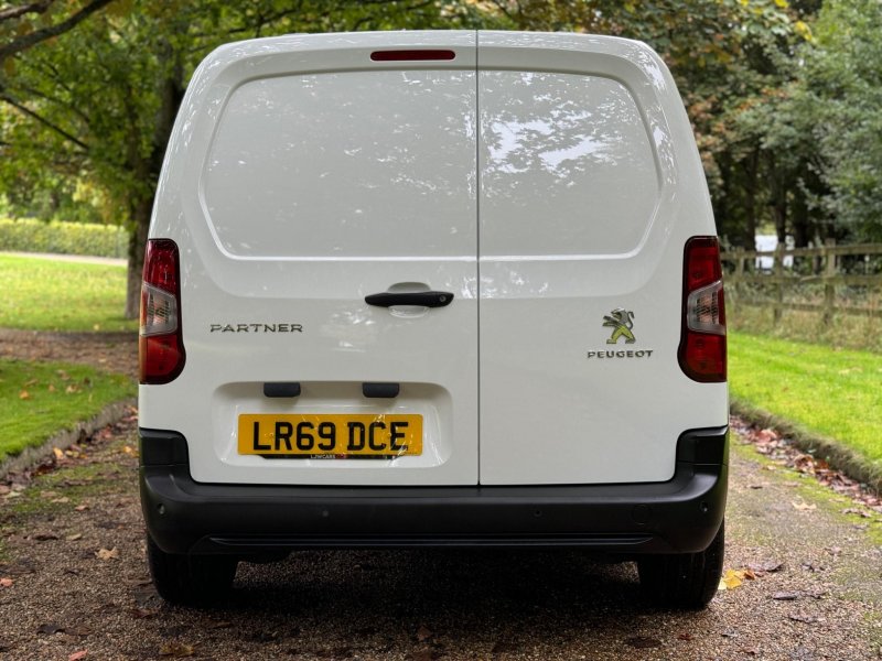 PEUGEOT PARTNER