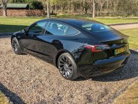 TESLA MODEL 3