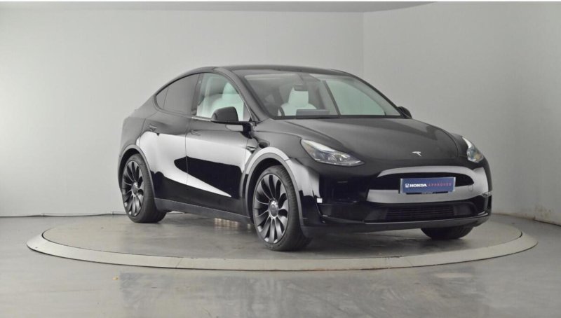 TESLA MODEL Y